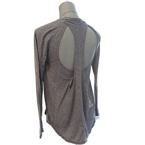 Under Armour Tops - Under Armour Loose Crewneck Grey Keyhole Back Long Sleeve Henley top in Gray